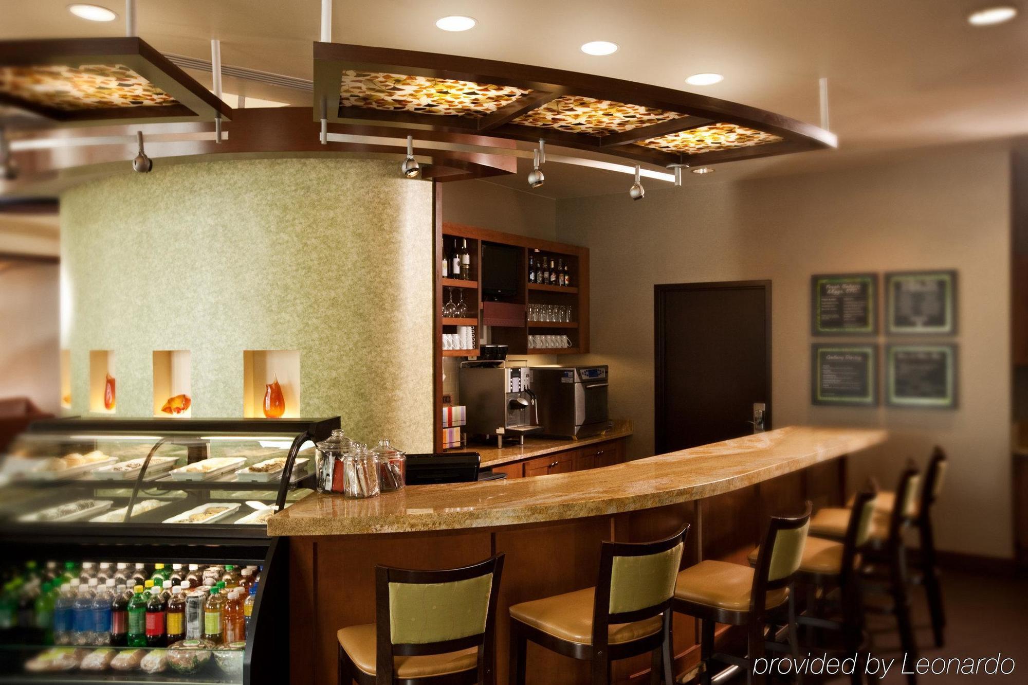 Hyatt Place Portland Airport/Cascade Station Restaurant photo